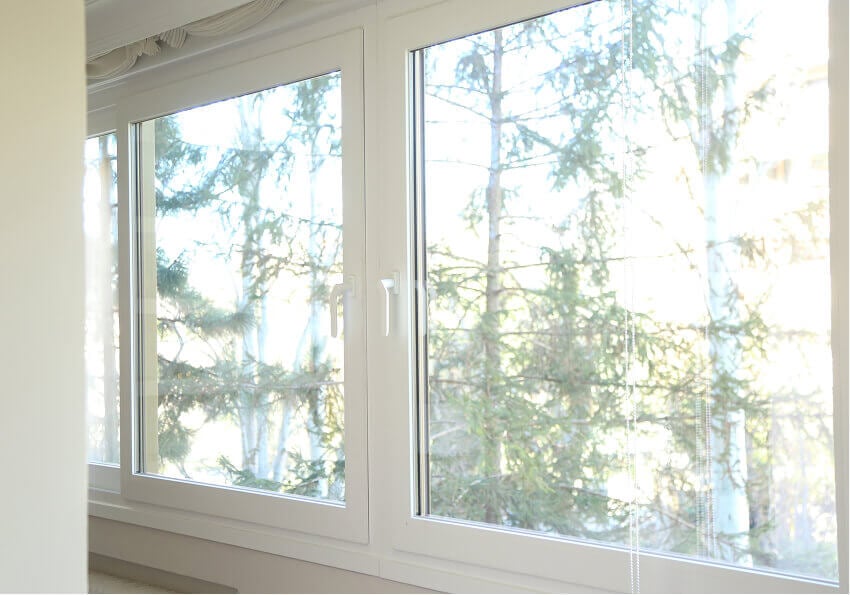 ventanas con vistas al bosque